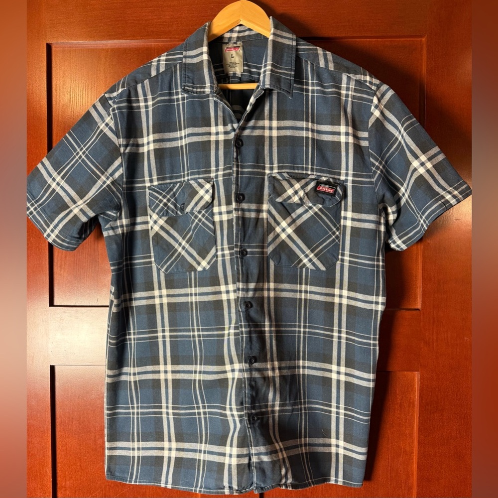 Dickies Men’s Blue and White Plaid Button Down Cotton Shirt Size Large